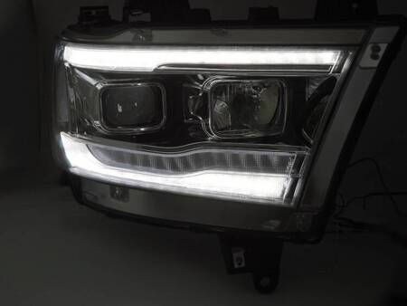 Lampy przednie do Dodge Ram 19-22 chrome tube seq