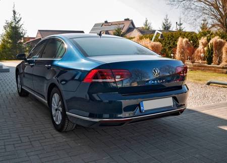 Listwy atrapy zderzaka tylnego VW Passat B8 2015+