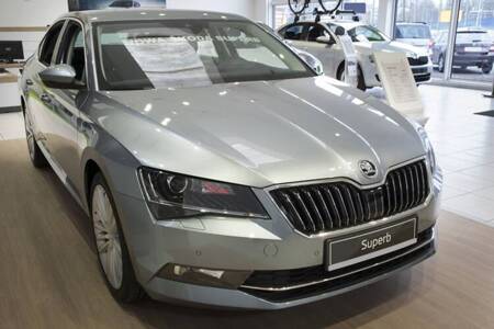 Nakładka na zderzak tylny SKODA SUPERB 3 LIFTBACK (Czarna)