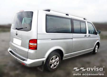 Nakładka na zderzak tylny Volkswagen Transporter T5 (Czarna-Lustro)