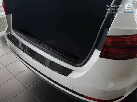 Nakładka na zderzak tylny do AUDI A4 B9 Avant Carbon (czarny)