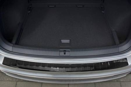 Nakładka na zderzak tylny do Volkswagen Tiguan 2 Allspace Carbon (czarny)