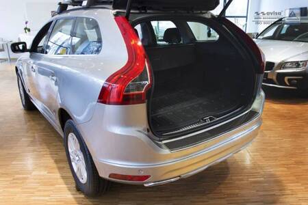 Nakładka na zderzak tylny do Volvo XC60 Carbon (czarny)