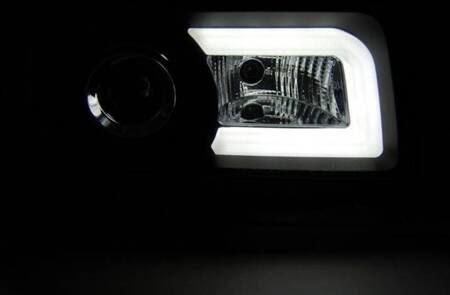 Reflektory lampy przednie Chrysler 300C Black TUBE