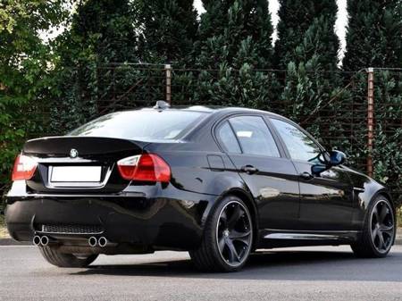 ZDERZAK TYLNY BMW E90 05-11 LOOK M3 PDC -oo--oo-