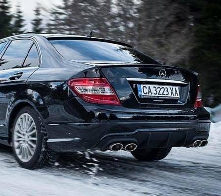 ZDERZAK TYLNY MERCEDE W204 07-14 LOOK C63 AMG PDC